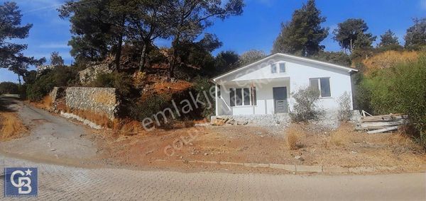 Hisarönü Köy İçinde Satılık Müstakil Ev Ve Arsa