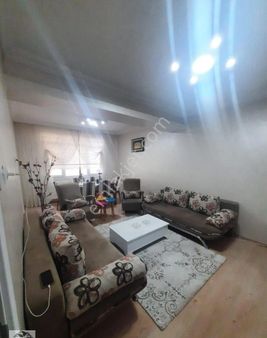 Turgutlu Yeni Mah Satılık 100m2 2+1 Oda 3 Katlı Binanın 3. Katı Doğalgazlı Ful Tadilatlı Teraslı