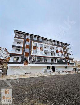 Hane Emlak'tan Araç Muayene Üzerinde 3+0 Satılık Daire