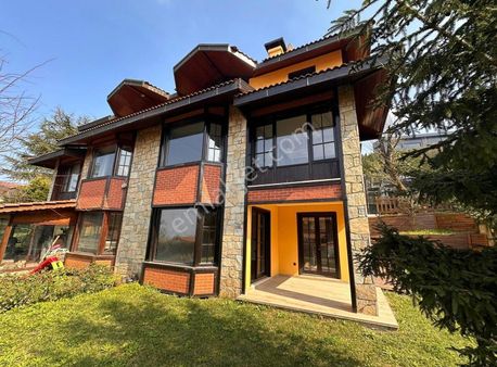 Kartepede Havuzlu 7/24 Güvenlikli Site Bahçeli 3+1 Triplex Villa