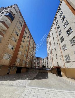 Diyarbakır Bağlar Tesislerde Satlık3+1 Daire 170 Mc