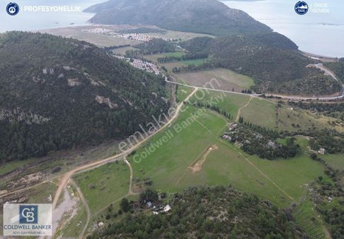 Karaburun Küçükbahçe'de Yerleşim Alanında 12.377 M2 Tarla