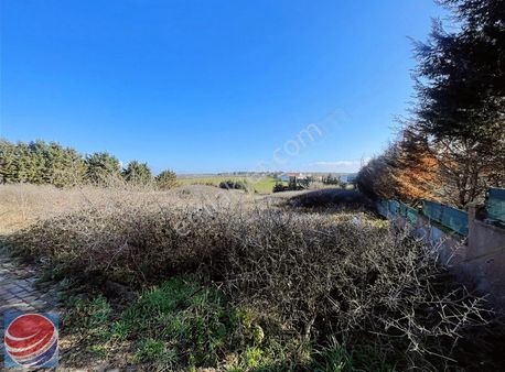 Silivri Akören Sanatçılar Sitesinde Satılık 2920 M2 Villa Arsası