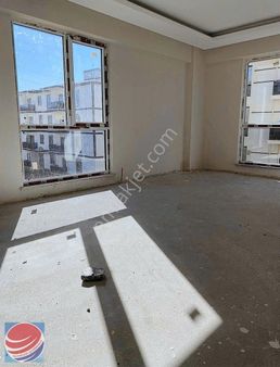 Toki 1 Yakınında Ana Yola Yakın Sıfır 2 + 1 Daire Satılıktır.