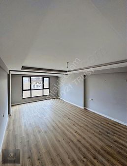 Paşakent'te Satılık Sıfır Daire Havuzlu Site'de Elit Yaşam Alanı