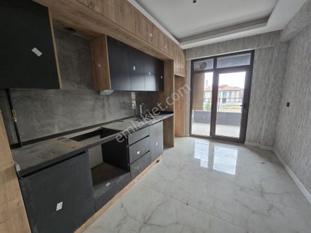 Ahmet Yesevi Cd Yakını Satılık 2+1 Daireler