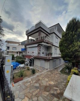 Kuşadası Soğucak'ta Satılık 4 Oda 2 Salon Eşyalı Villa