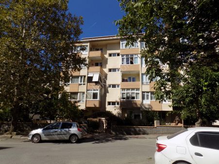Kartal Kordonboyu 1+1 50 M2 Yüksek Giriş Kombili.