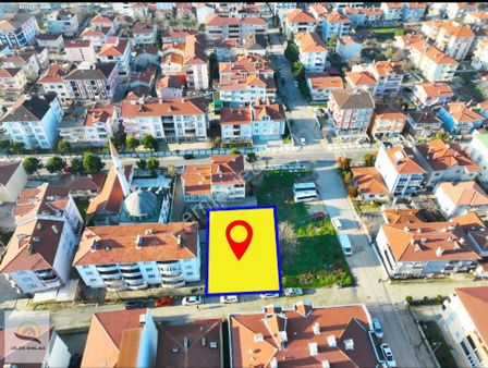 Saray Merkezde 4 Kat İmarlı Apartlık Ottellik Yada Yapsata Uygun Mütahitlik Arsa