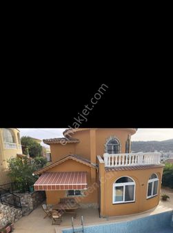 İzmir İli Yeni Foça Da Satılık Lüx Villa