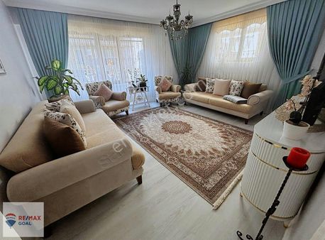 Gazhane Müzesi'ne Komşu Hürriyet Sk. Emsalsiz 3+1 Balkonlu Daire