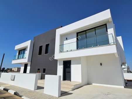 Yeniboğaziçi Bölgesinde Hazır Havuzlu Villa