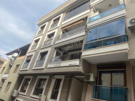 Buca Atatürk Mahallesinde 3+1 Doğalgazlı Satılık Daire