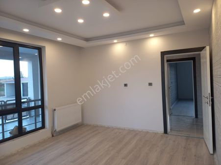 King House Kurumsaldan Çötelide Bahçeli Ev