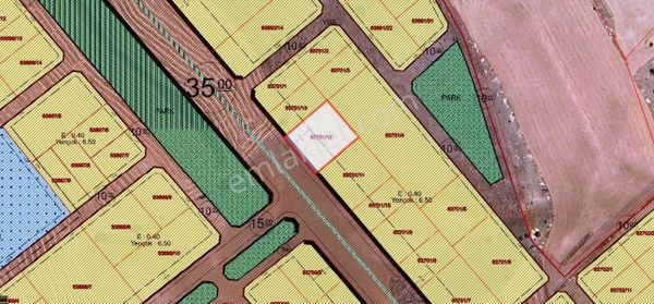 --acil Satılık---302m2 Villa Hissesi