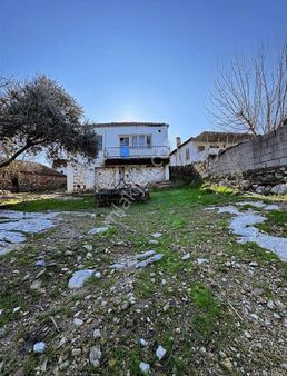 Milas'a 5 Dk Mesafede Geniş Arsalı Müstakil Ev