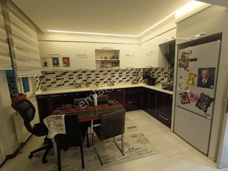 Lozan Evler Arkası 4.kat Yıllık Bina