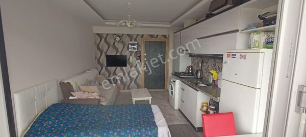 Ender Uysaldan 1+1 Balkonlu Asansörlü Mükemmel Bir Konumda Satılık Apart...