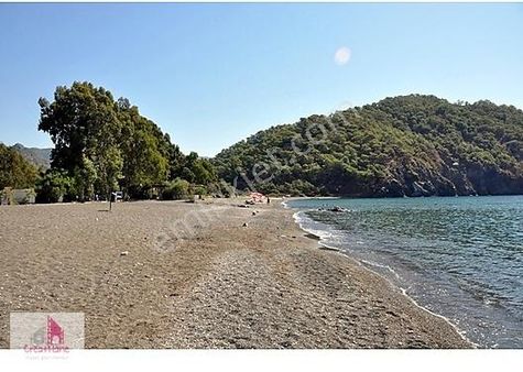 İnlice'de 700 M2 %20/40 İmarlı Arsa