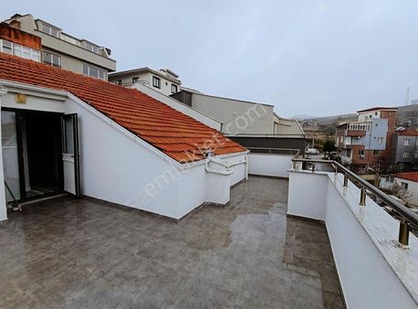 2.sakarya Mehmet Akif Ersoy Caddesi Yanı 3+1 Satılık Dublex