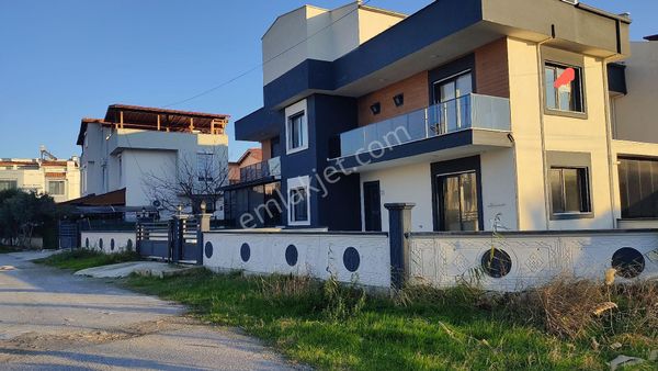 Burhaniye Burak Emlak'ta Satılık Lüks Villa 3+1