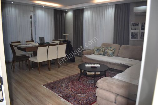 Büyükçekmece Fatih Mah Lüx Havuzlu Sitede Deniz Manzaralı 3+1 Satılık Daire