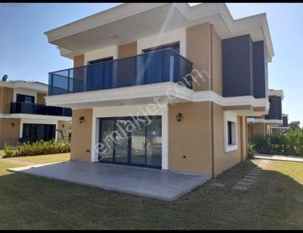 ++bıg Group** Davutlar Denize Yürüme Mesafesi Satılık Villa Kuşadası