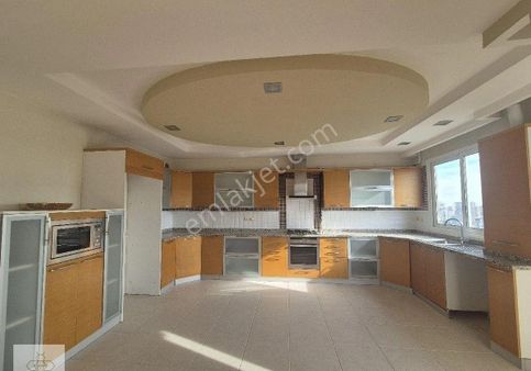 Bee Emlak'tan Ekinci Cumhuriyet Konutlarında Satılık 4+1 Geniş Lüks Daire