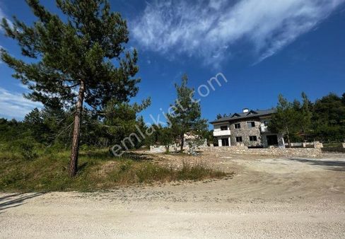 Ergün'den Çamlıyayla Cumayakasında Satılık 1655 M2 Arsa