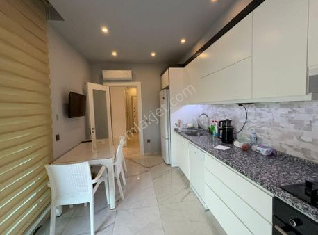 Alanya Güllerpınarı Mah.aktiviteli Full Eşyalı Satılık 3+1 Daire