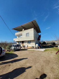 1254 Metrekare Bahçe İçinde 2 Katlı Müstakil Bina