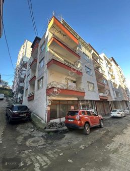 Kuvvet Emlak'tan Akçaabatta Satılık Komple Bina