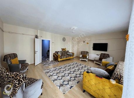 Rota'dan Karamürsel Merkezde Satılık 3+1 - 145m2 Teraslı Daire!