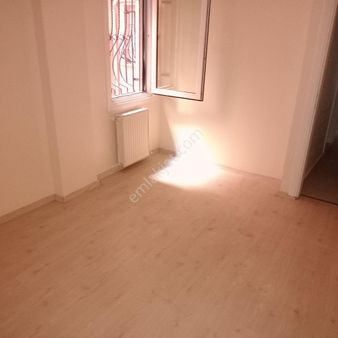 Tarabyada Site İçinde Satılık 2+1 Bahce Katı Daire