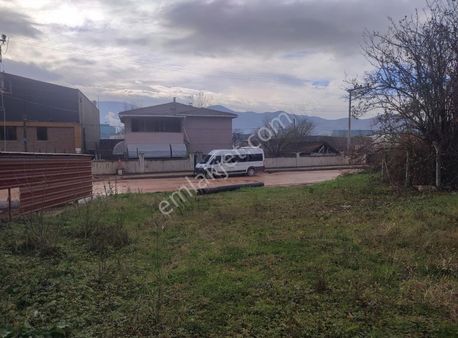 Kartepe Sarımeşe De 302 M2 Anayola Cepheli Arsa