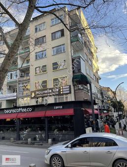 İzmitin En İşlek Yernde Yürüyüş Yolu Üzeri Satılık İş Yeri Ofis!