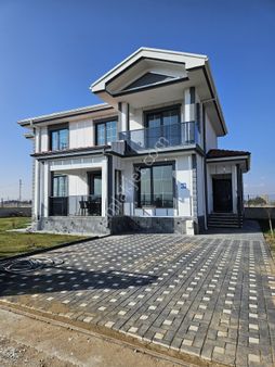 Akyurt Büğdüz Mahallesi'nde 4+1 Satılık Lüks Villa