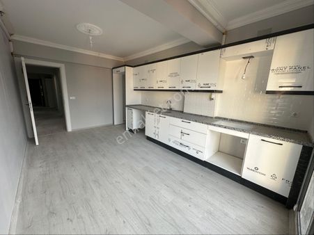 İstasyon Mahallesi Satılık 3+1 Daire