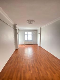 Umur Gayrimenkulden Satılık Ara Kat Daire