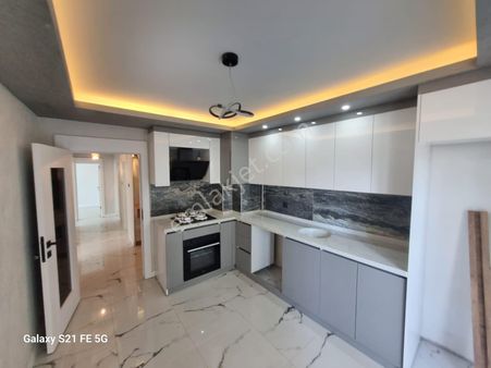 Demiröz Gayrimenkulden Göz Kamaştıran Katta 3+1 Daire!!