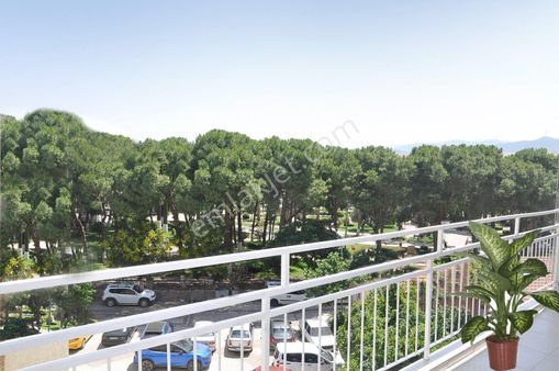 İzmir Menemen Çarşı Da Satılık Daire