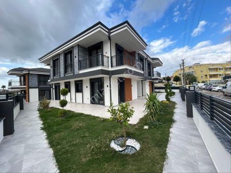 Didim Hisarda Havuzlu Sitede3+1 Villa