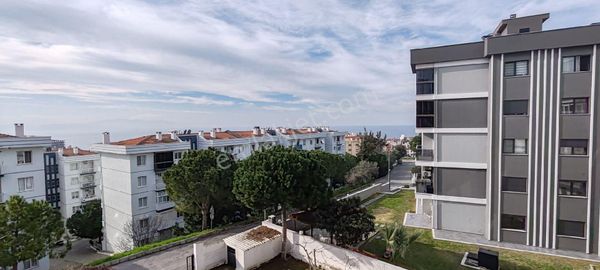 Hacıfeyzullah Mah.de Satılık Asansörlü 3.kat 150m2 Ferah 3+1 Daire