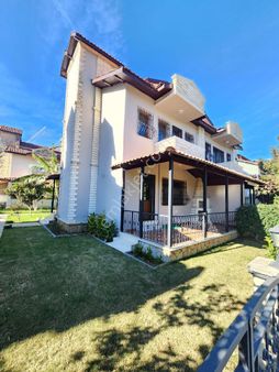 Fethiye Foça'da Bitişik Nizam Müstakil Villa