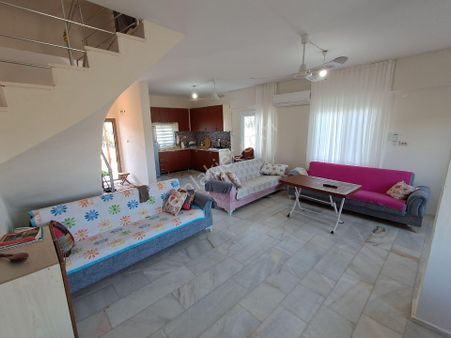 Karataş'ta Dublex Müstakil Bahçeli Sıfır Eşyalı Lux Villa