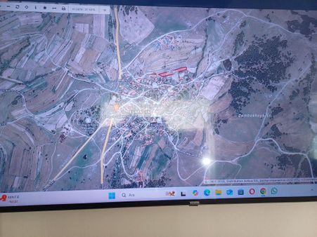 Elmacık Köyünde Satılık Yatırımlık Yer