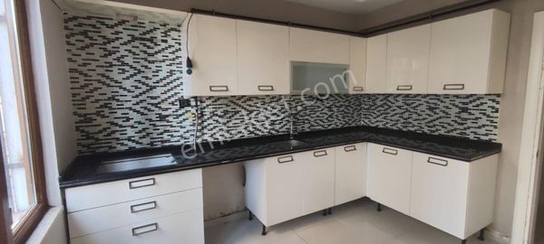 Satılıl Diş Hastanesi Karşısı 4+1 230 M2