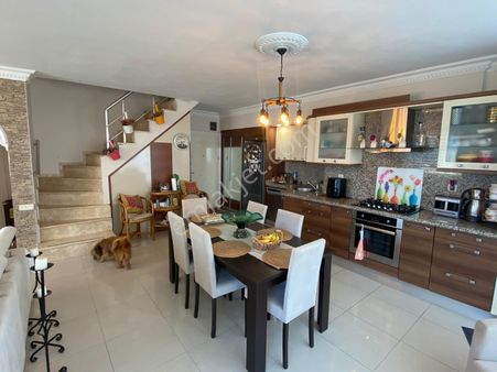 Kupon Geniş Dublex 3+1 2 Banyo 3 Balkon Otopark, Havuz Cepheli