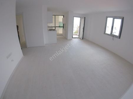 Narlıderede Satılık Daire Sıfır Çift Asansör Ebeveyn Banto Lüx