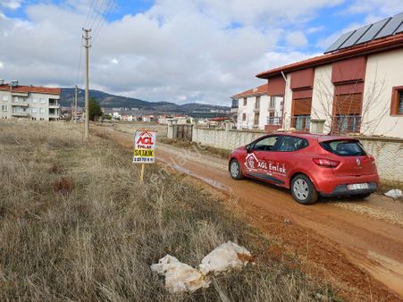Çivril Galericiler Sitesi Arkasın Da Kaçırılmayacak Fiyata Arsa